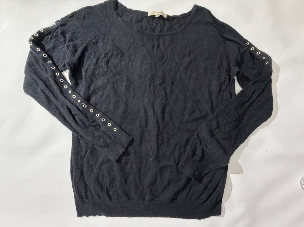 Hawthorn XL Black Sweater Grommet Eyelet Sleeve Detail Knit Cozy Top